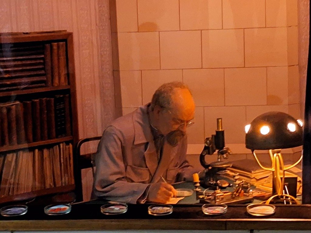 Historic Laboratory Scientist - Kyiv National Museum of Medicine
